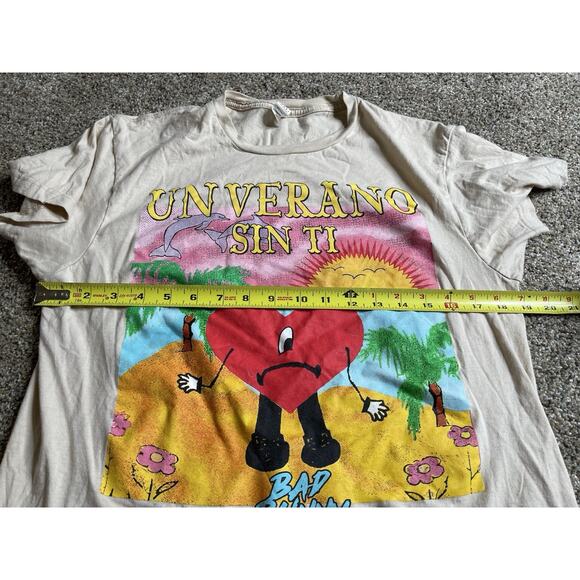 Bad Bunny Un Verano Sin Ti Worlds Hottest Tour T-Shirt Size Medium Tan - Picture 5 of 5